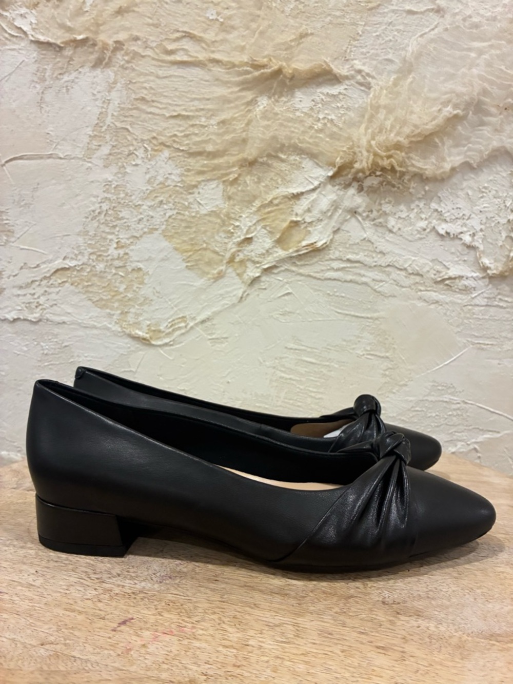 Easy Spirit Caster Black Knot Detail Women's Shoes Size 7 NEW